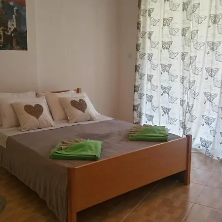 Caterina Cornarou Apartments Apartment