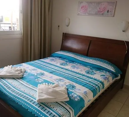 Apartament Caterina Cornarou *